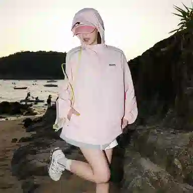 FAIRWHALE UPF100+logo