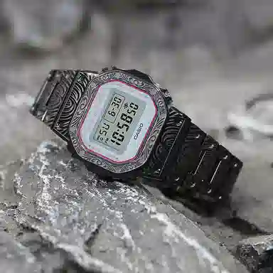 CASIO DW-5600SC-4