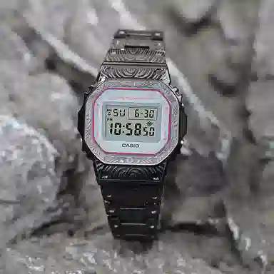 CASIO DW-5600SC-4