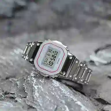 CASIO DW-5600SC-4