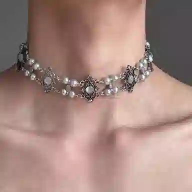 DVNRR choker y2k