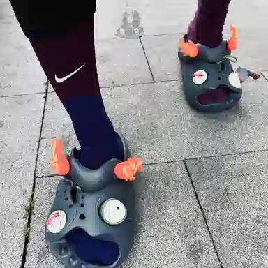 HelloSlippers Mr Skully