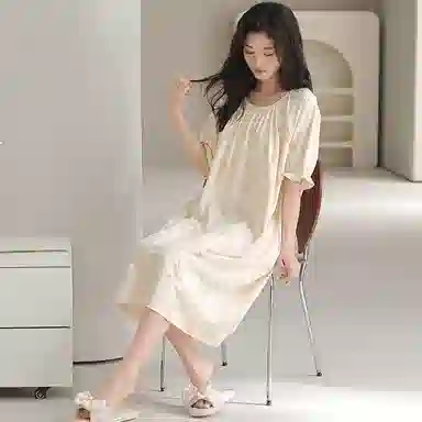 莫代尔 透气舒适百搭圆领柔软亲肤带胸垫防凸点短袖睡裙 女款 杏色