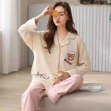 莫代尔 亲肤舒适开衫翻领长袖长裤卡通熊简约时尚家居服可外穿睡衣套装 女款 杏色