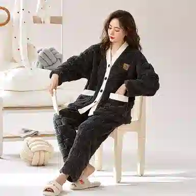 莫代尔 加厚舒软保暖亲肤开衫长袖长裤不勒腹可居家休闲可外穿睡衣套装 女款 黑色