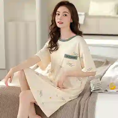 莫代尔 舒适柔软微弹亲肤细腻透气耐磨自带可拆卸胸垫防凸点休闲可外穿短袖睡裙 女款 杏色