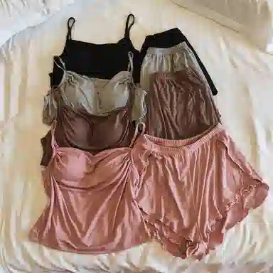 莫代尔 素色时尚舒适亲肤带胸垫防凸点吊带衫短裤可外穿睡衣套装 女款