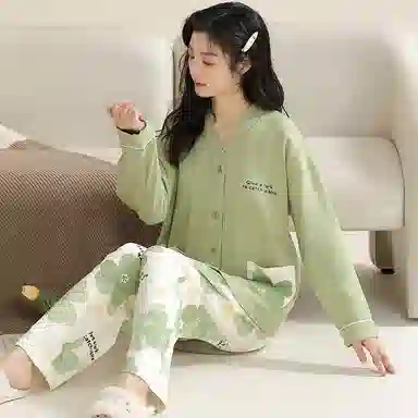 莫代尔 细腻耐磨轻盈透气带胸垫防凸点吸汗柔软舒适亲肤居家可外穿开衫长袖长裤睡衣套装 女款 淡绿色