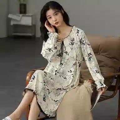 莫代尔 舒适透气轻盈耐磨吸汗细腻柔软亲肤带胸垫防凸点居家可外穿长袖睡裙 女款 乳白色