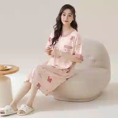 莫代尔 柔软舒适细腻透气微弹耐磨带胸垫防凸点亲肤休闲可外穿短袖睡裙 女款 淡粉色