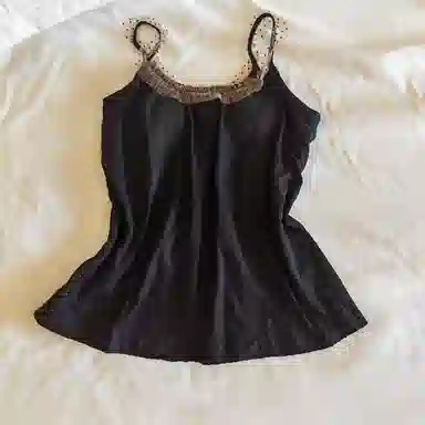 莫代尔 休闲亲肤素色时尚带胸垫防凸点吊带衫短裤可外穿睡衣套装 女款 黑色