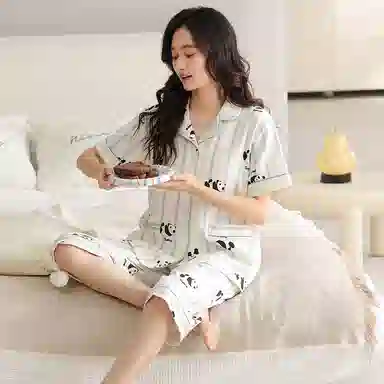 莫代尔 可外穿简约经典清新休闲时尚薄款开衫翻领短袖七分裤带杯垫一体式防凸点家居服睡衣套装 女款 白色