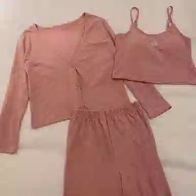 莫代尔 舒适亲肤带胸垫防凸点素色简约休闲韩版时尚家居服长袖长裤睡衣套装 女款