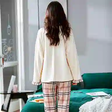 莫代尔 时尚卡通印花长袖格子长裤休闲居家学生家居服亲肤透气可外穿睡衣套装 女款 乳白色