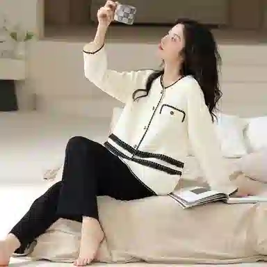 莫代尔 简约柔软细腻舒适蓄热开衫长袖弹力裤腰长裤休闲可外穿睡衣套装 女款 乳白色