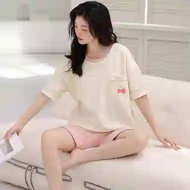 莫代尔 可外穿休闲时尚亲肤微弹圆领套头短袖带杯垫春夏季睡衣套装 女款 杏色