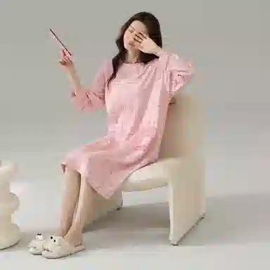 莫代尔 纯棉透气轻盈亲肤耐磨微弹吸湿排汗柔软细腻舒适可居家休闲可外穿长袖睡裙 女款 粉色