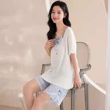 莫代尔 简洁休闲轻盈舒适圆领可外穿轻柔亲肤透气细腻带胸垫防凸点短袖三分裤睡衣套装 女款 蓝色