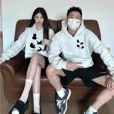 莫代尔 舒适亲肤潮流卡通时尚印花简约休闲连帽长袖可外穿打底衣 男女同款