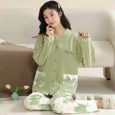 莫代尔 细腻耐磨轻盈透气带胸垫防凸点吸汗柔软舒适亲肤居家可外穿开衫长袖长裤睡衣套装 女款 淡绿色