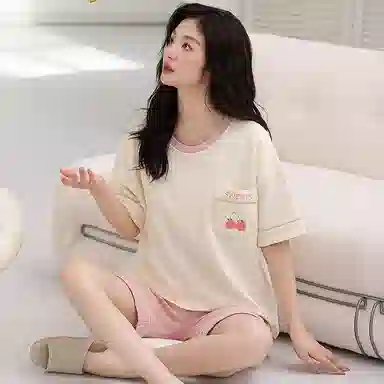 莫代尔 可外穿休闲时尚亲肤微弹圆领套头短袖带杯垫春夏季睡衣套装 女款 杏色