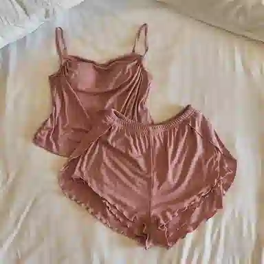 莫代尔 素色时尚舒适亲肤带胸垫防凸点吊带衫短裤可外穿睡衣套装 女款