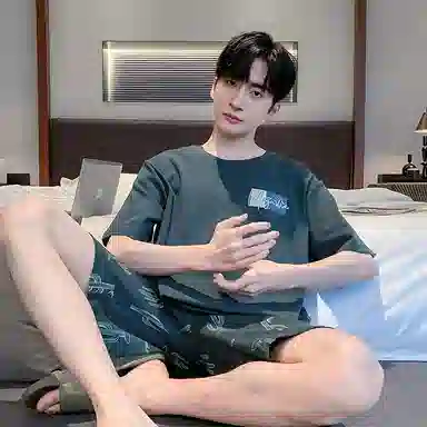 莫代尔 简约休闲透气圆领短袖上衣可外穿家居服五分裤睡衣套装 男款 孔雀绿