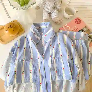 莫代尔 开衫翻领满印时尚甜美亲肤长袖长裤家居服可外穿睡衣套装 女款 浅蓝色