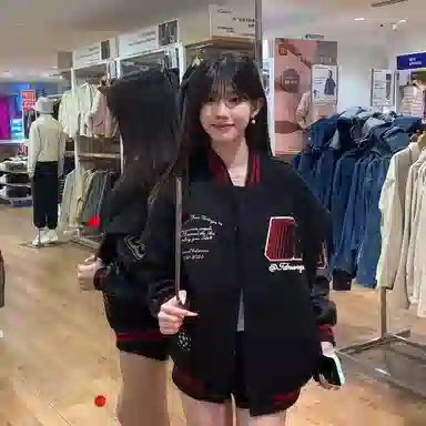 丝絮丝绸 美式复古学院风棒球服春秋小众夹克截短外套 女款