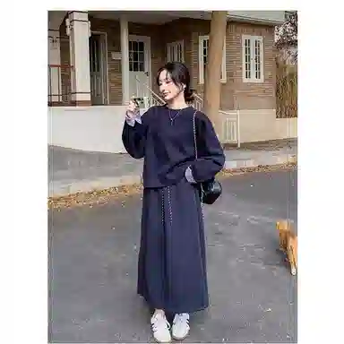 丝絮丝绸 秋季减龄慵懒感袖口拼接圆领上衣休闲半身裙两件套裙装套装 女款