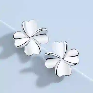 CUTE DAME 999
