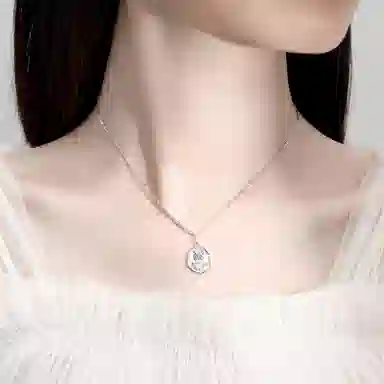 CUTE DAME 990