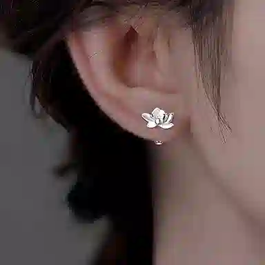 CUTE DAME 999