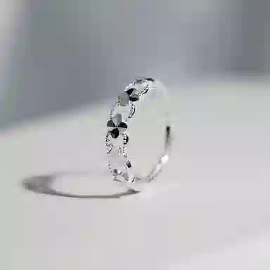 CUTE DAME 990