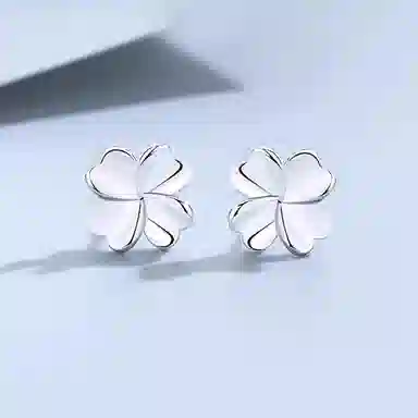 CUTE DAME 999