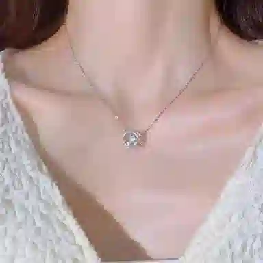 CUTE DAME C 999
