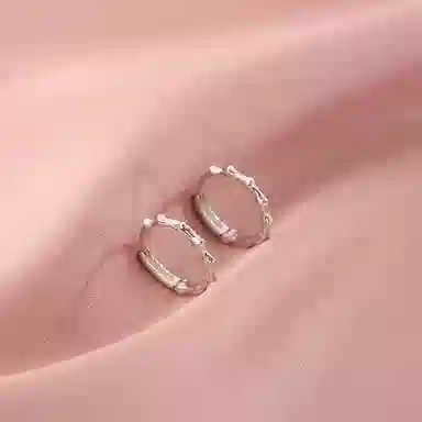 CUTE DAME 999