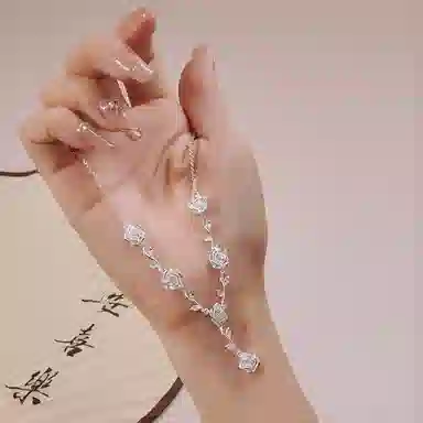 CUTE DAME 999