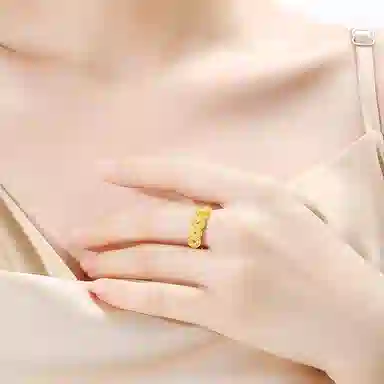 CUTE DAME 999
