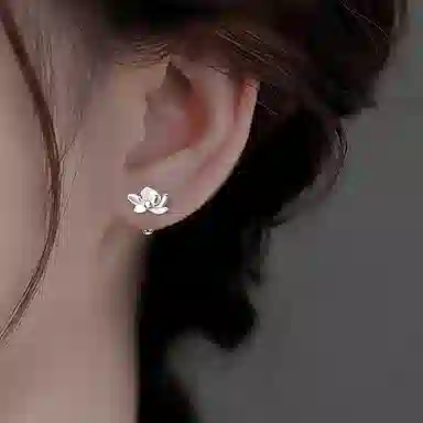CUTE DAME 999