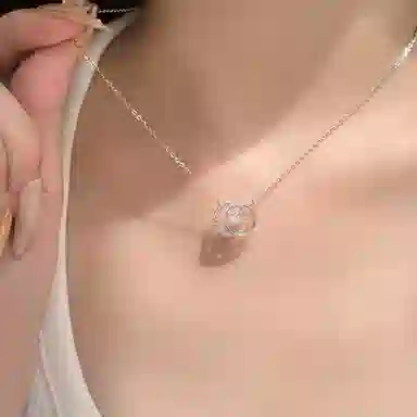CUTE DAME C 999