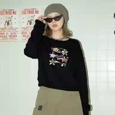 棉致 喵喵伙伴纯色简约圆领弹力吸湿透气短款宽松套头长袖卫衣 女