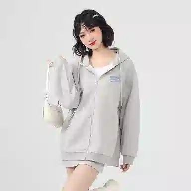 棉致 创意字母图案简约纯色牛奶丝复合抗皱无性别主义宽松落肩休闲卫衣 男女同款