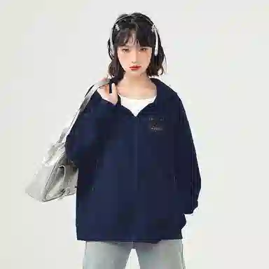 棉致 潮流时尚线条小猫简约纯色牛奶丝复合抗皱连帽舒适宽松休闲长袖卫衣 女款