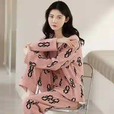 莫代尔 韩版时尚舒适休闲柔软亲肤长袖吸湿透气不易变形长裤睡衣套装 女款 图片色