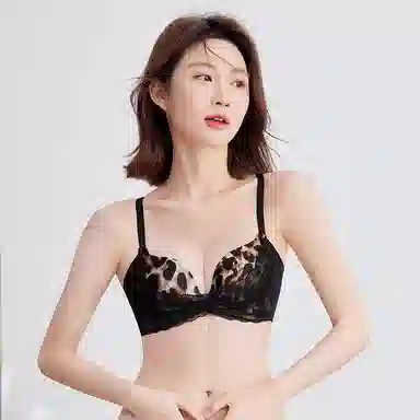 莫代尔 无痕小胸聚拢内衣上托防下垂收副乳胸罩裸感隐形无钢圈简约舒适透气细肩文胸 女款