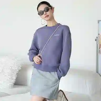 美洋 彩虹糖 薄荷曼波轻薄刺绣圆领长袖卫衣 女款