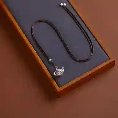 999
