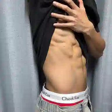 cheekkiss 4