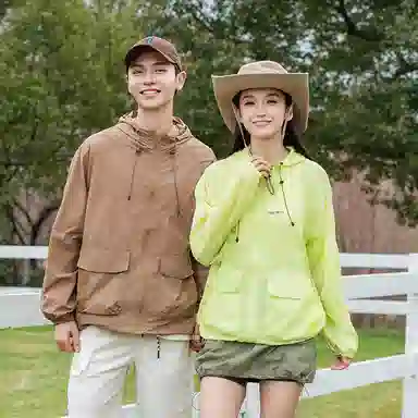 鸭鸭 户外运动基础潮牌高街纯色工装口袋设计薄款凉爽百搭宽松休闲连帽抽绳夹克外套 男女同款